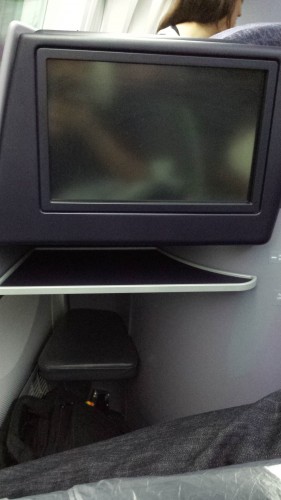 UA 787 Business Class TV.