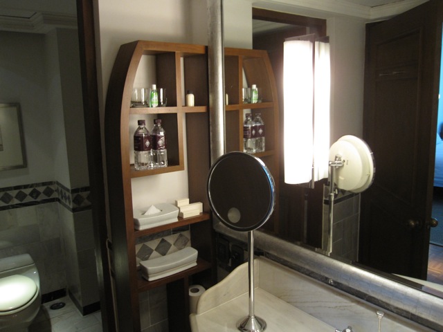 grand_hyatt_erewan_bathroom