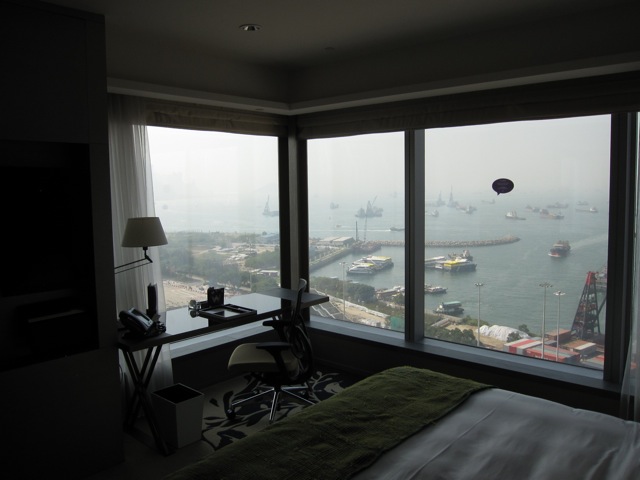 W_Hong_Kong_bedroom view