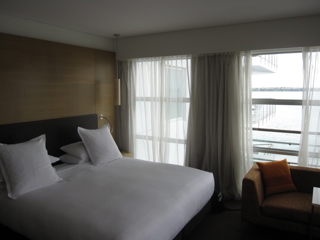 AKL_Hilton_bed