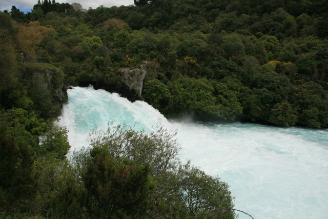 Hilton_Taupo_Huka_falls