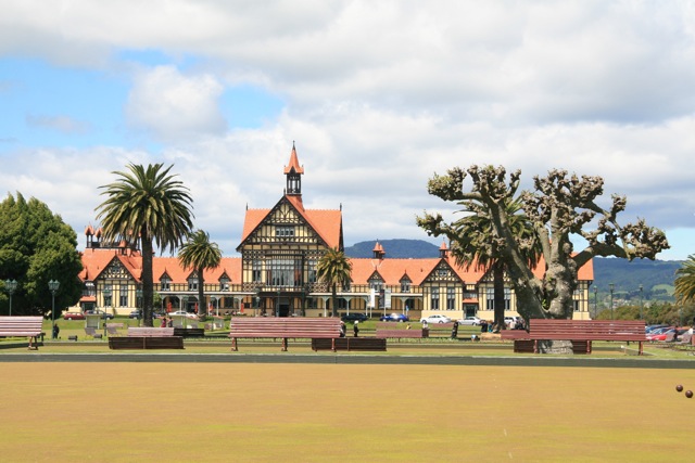 Hilton_Taupo_Rotorua_Baths