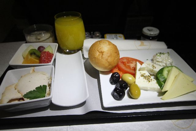 turkish-a320-business-breakfast