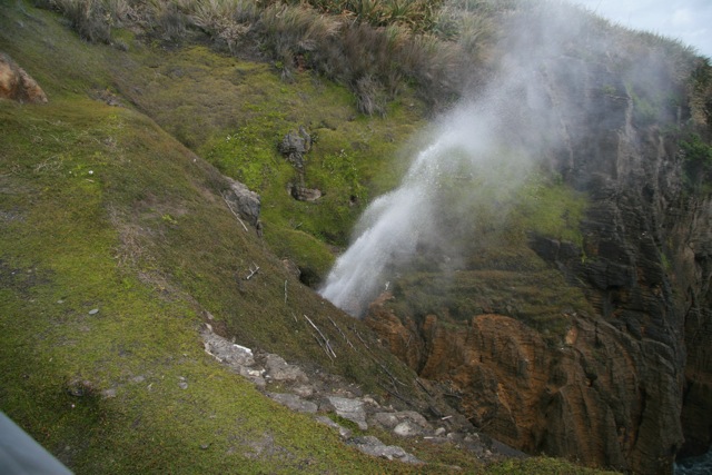 South_Pancake_blowhole