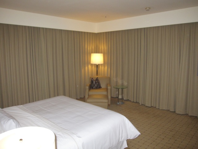 Westin_SYD_bedroom