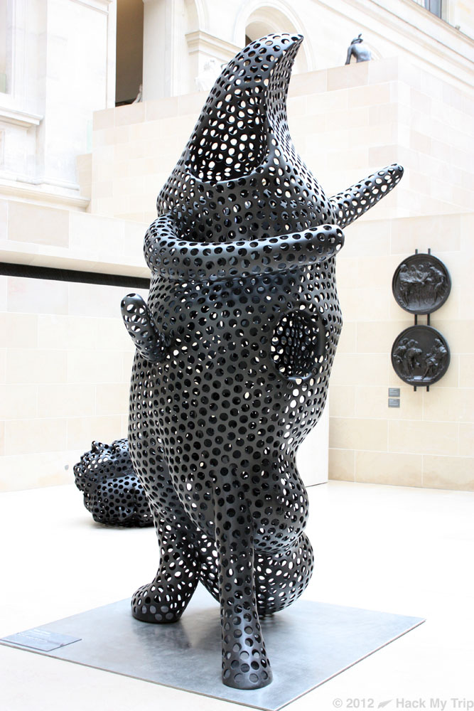 a sculpture of a bear
