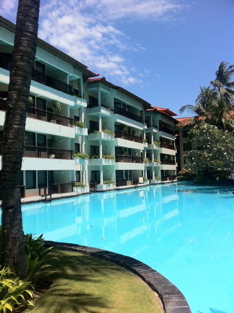 laguna_pool_bali