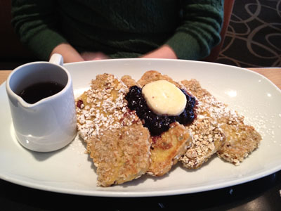 picture of a plate of French toast