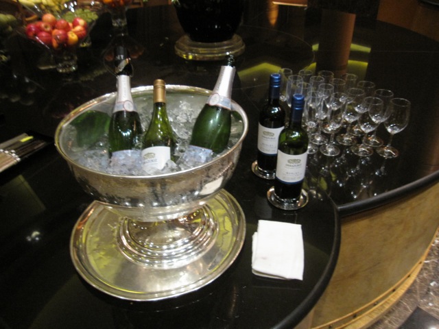 grandhyatt_hk_champagne