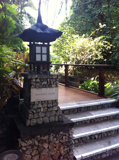 bali_hyatt_club-entry