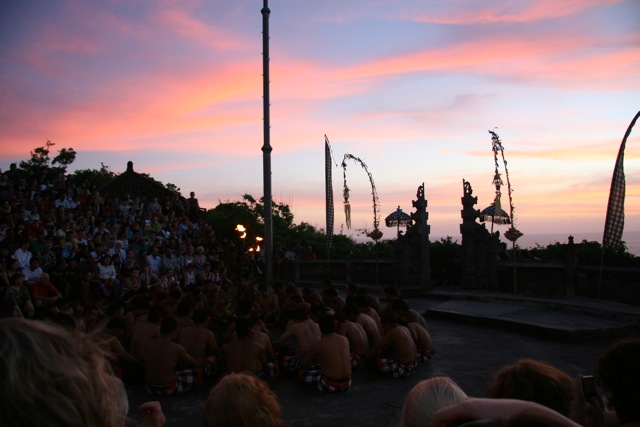 uluwatu_kecak_dusk