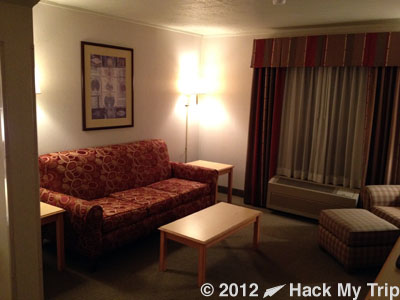 picture of hotel sitting area
