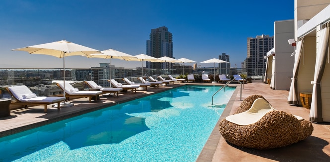 Andaz pool