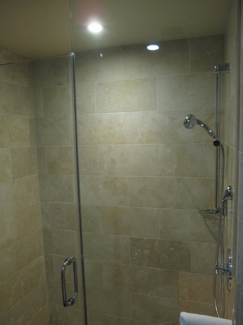 andaz_sd_shower