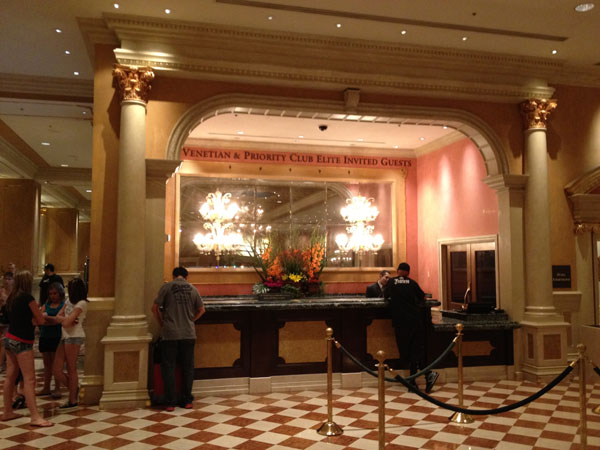 picture of Venetian check-in desk