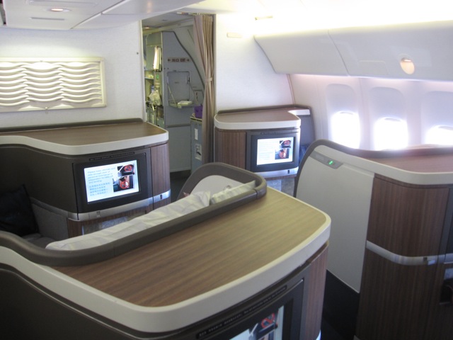 cx807_cabin_overhead