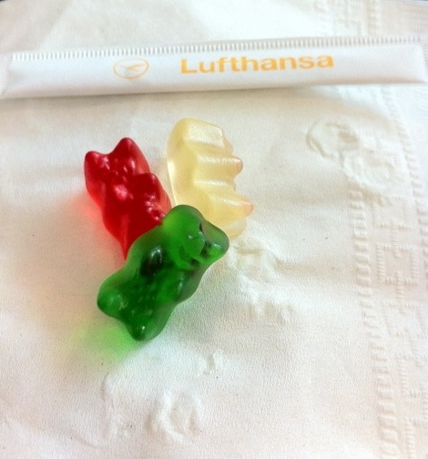 lufthansa-lounge-iad-gummi