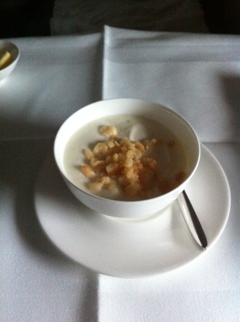 lufthansa-a380-breakfast-yogurt