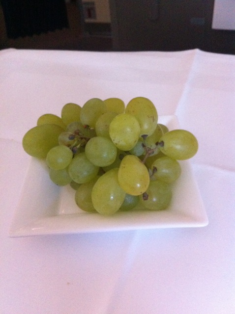 lufthansa-a380-dessert-grapes