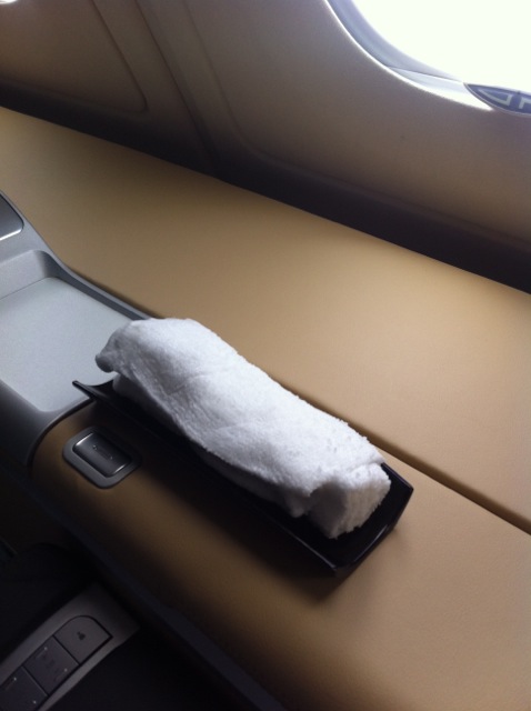 lufthansa-a380-hot-towel