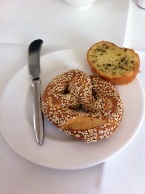 lufthansa-a380-lunch-breads