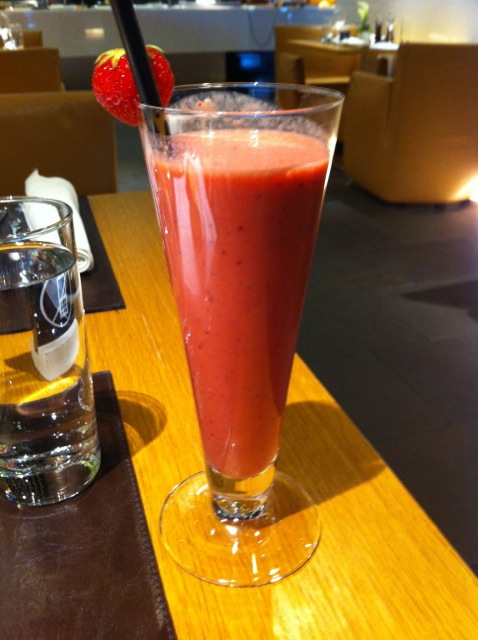 lufthansa-first-class-terminal-smoothie