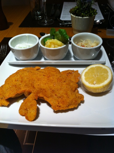 lufthansa-first-class-terminal-weiner-schnitzel