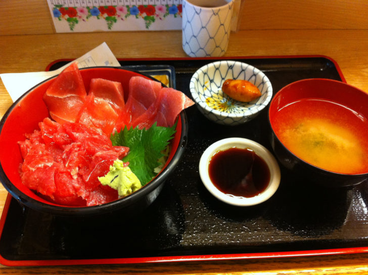 tokyo-tsukiji-breakfast