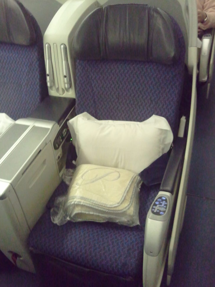 Aeromexico Business class seat boeing 777