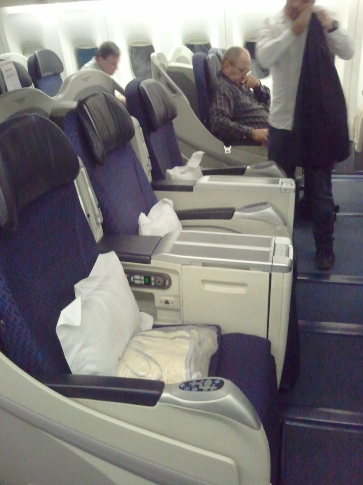 Aeromexico Business class seat boeing 777