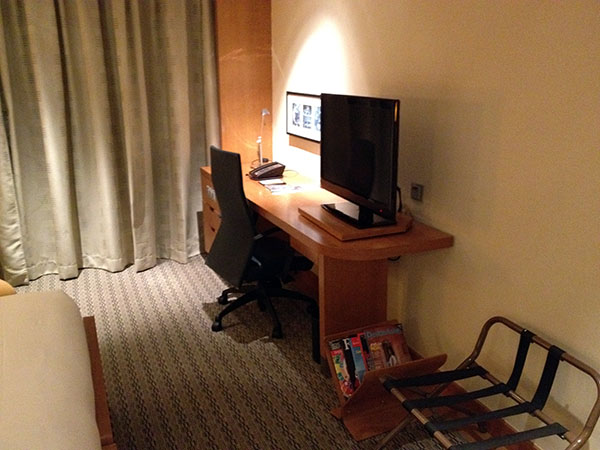 picture of hotel desk