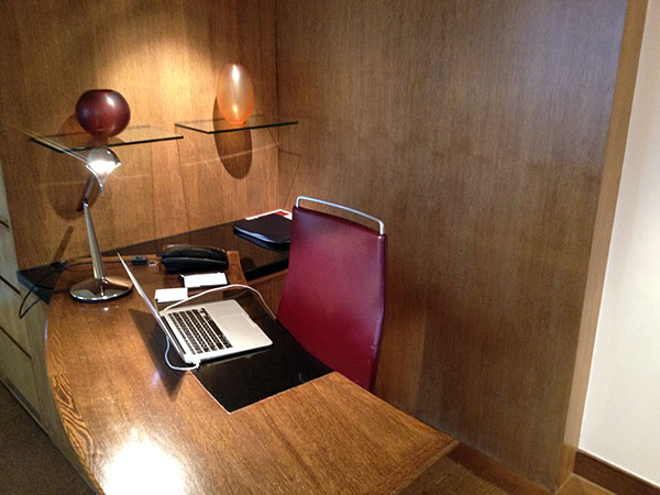 picture of hotel desk