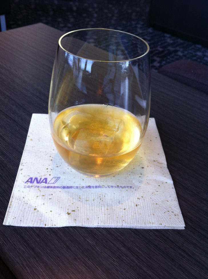 ana-suites-lounge-narita-suntory-time