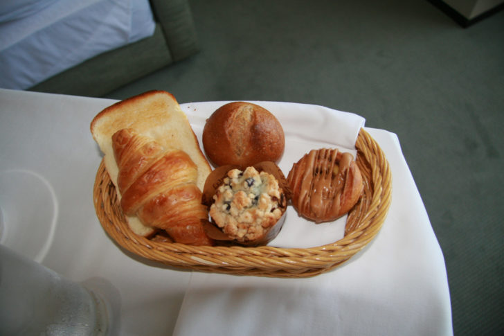 park-hyatt-tokyo-breads