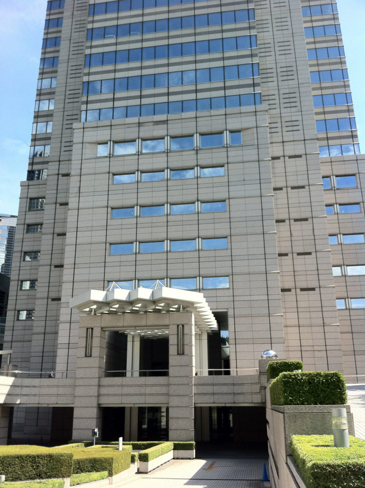 park-hyatt-tokyo-entrance