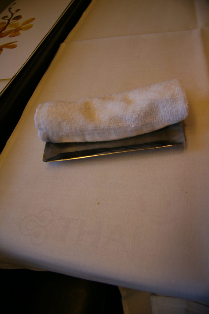 thai-77w-nrt-hot-towel