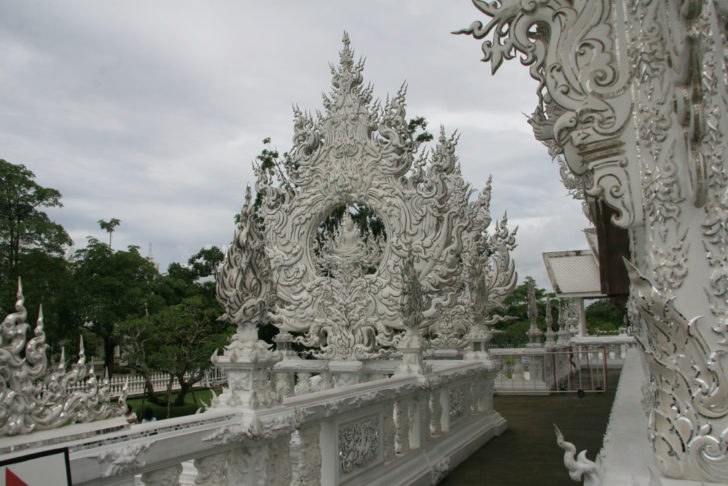 chiang-rai-white-temple