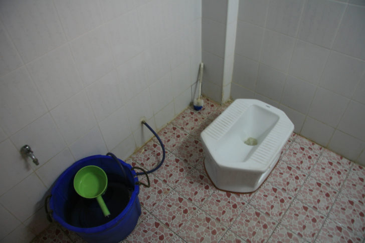 myanmar-toilet