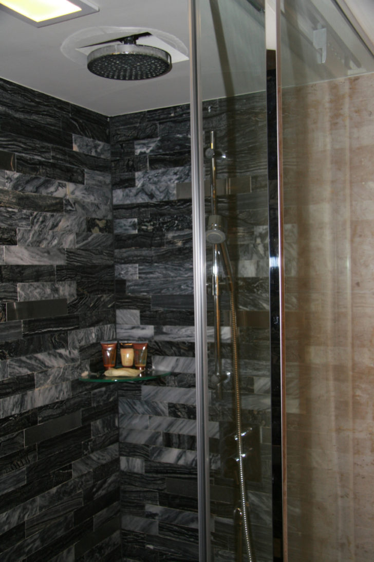 sheraton-bangkok-exec-suite-shower