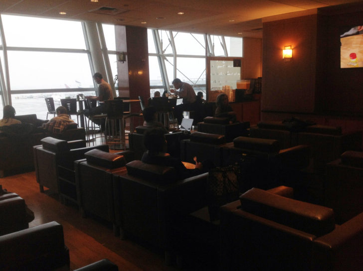picture of interior of oasis lounge