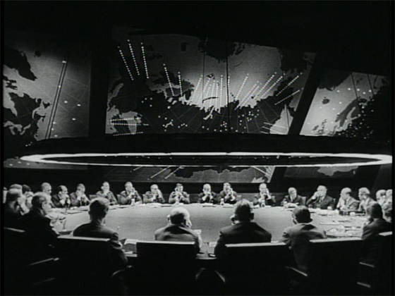 United executives meet in the Network Operations Center at Willis Tower.