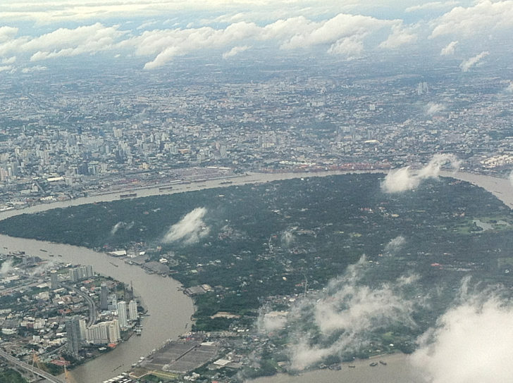 thai-airways-922-bangkok-river2