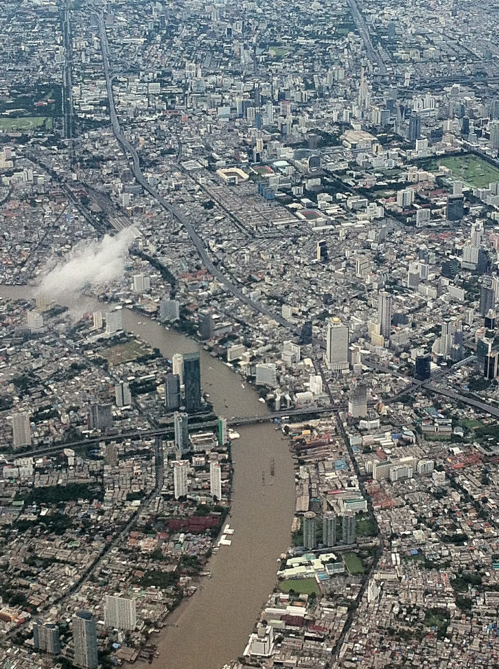 thai-airways-922-bangkok-river3