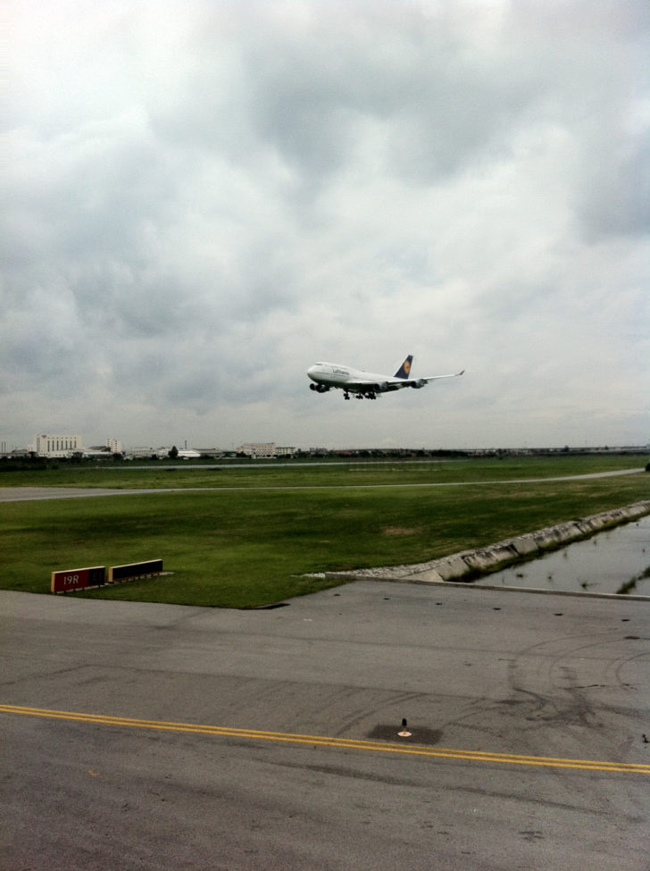 thai-airways-922-lufthansa-747