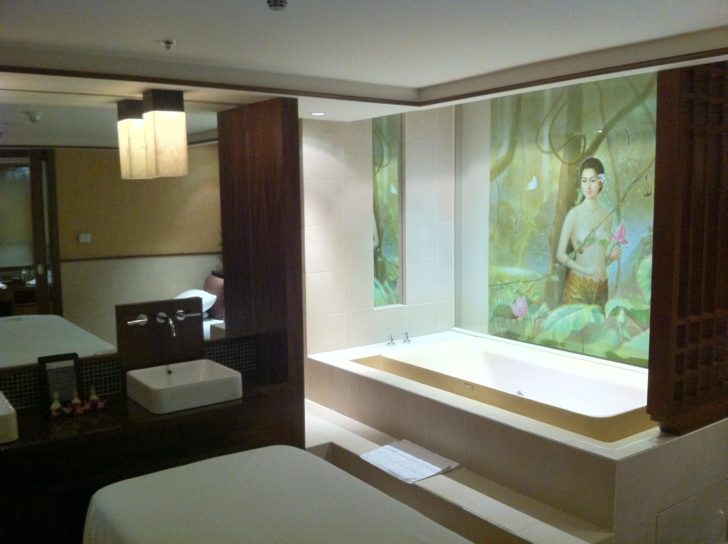 thai-royal-first-spa-treatment-room