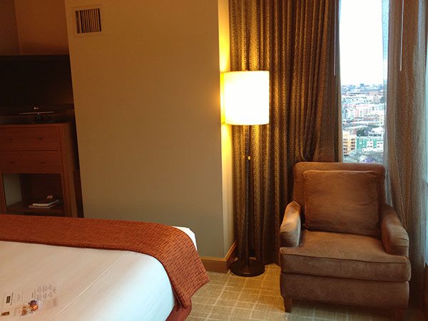 picture of hotel room chair and window