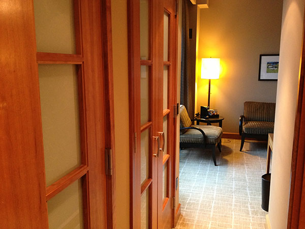 picture of hotel room entrance