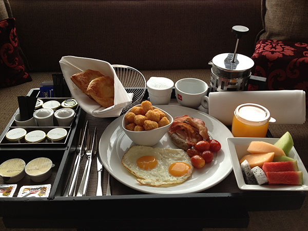 picture of room service breakfast tray