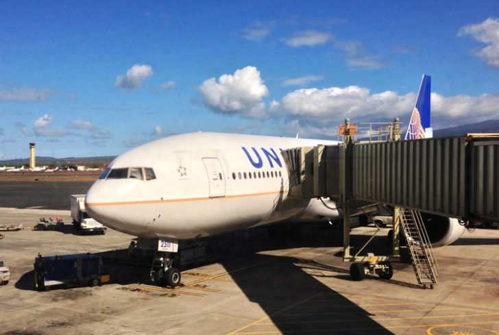 united-777-ogg