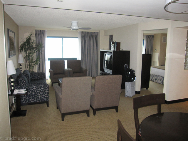 hyatt-regency-san-francisco-sitting-room